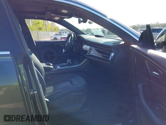 2021 Audi Q8 Premium Plus z VIN WA1EVAF15MD035056, wystawiony jako IAAI lot #41534412 z przebiegiem 65 579 mil mil oraz . Historia ofert i sprzedaży dostępna na DreamBid. Obrazek 5.