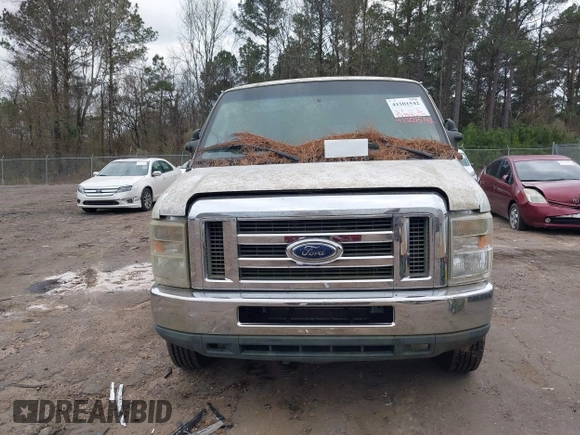 2011 Ford Econoline Passenger XL with VIN 1FBNE3BL1BDA10892, listed as a IAAI auction lot 41501542 with 33,794 mi miles. Bid and sale history available at carsss.com. Image 6.