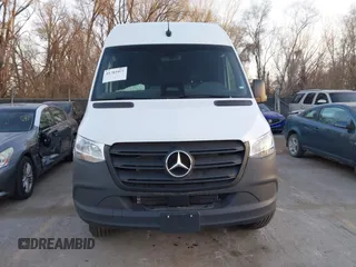 2025 Mercedes-Benz Sprinter Cargo with VIN W1Y4KBHY8ST203488, listed as a IAAI auction lot 41783964 with 1,578 mi miles and . Bid and sale history available at carsss.com. Image 13.