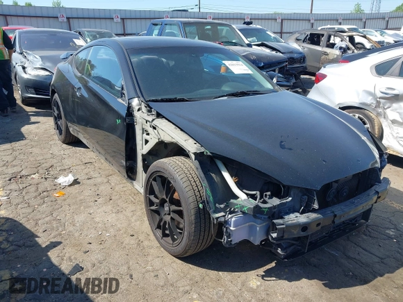 2010 Hyundai Genesis Coupe z VIN KMHHT6KDXAU015933, wystawiony jako IAAI lot #42013914 z przebiegiem 199 831 mil mil oraz . Historia ofert i sprzedaży dostępna na DreamBid. Obrazek 1.