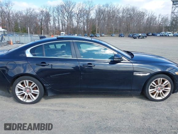 2019 Jaguar XE 25t with VIN SAJAR4FX2KCP52632, listed as a IAAI auction lot 41585317 with 1 mi miles. Bid and sale history available at carsss.com. Image 12.