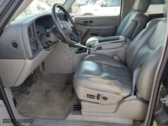 2005 Chevrolet Tahoe LT with VIN 1GNEC13T05J114811, listed as a Copart auction lot 49456635 with 186,578 mi miles and Salvage Title. Bid and sale history available at carsss.com. Image 7.