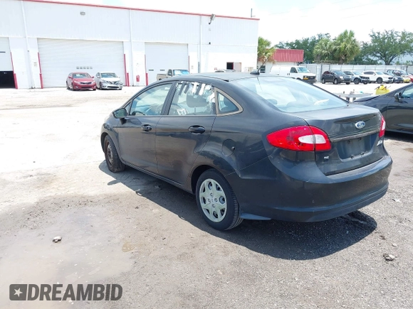 2013 Ford Fiesta SE z VIN 3FADP4BJ8DM218657, wystawiony jako IAAI lot #42361329 z przebiegiem 96 547 mil mil oraz . Historia ofert i sprzedaży dostępna na DreamBid. Obrazek 3.