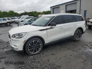 2021 Lincoln Aviator Reserve z VIN 5LM5J7XC6MGL14110, wystawiony jako Copart lot #57793045 z przebiegiem 88 363 mil mil oraz Szkoda całkowita • Salvage title. Historia ofert i sprzedaży dostępna na DreamBid. Obrazek 1.