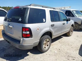 2006 Ford Explorer XLS with VIN 1FMEU62EX6UA48060, listed as a IAAI auction lot 41663300 with 227,296 mi miles. Bid and sale history available at carsss.com. Image 4.
