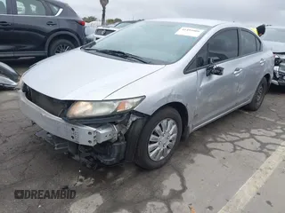 2014 Honda Civic LX z VIN 19XFB2F5XEE232137, wystawiony jako IAAI lot #41493909 z przebiegiem 159 086 mil mil oraz . Historia ofert i sprzedaży dostępna na DreamBid. Obrazek 2.