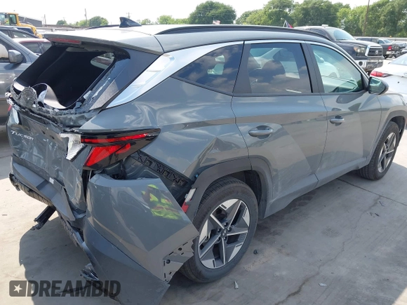 2025 Hyundai Tucson SEL with VIN 5NMJBCDE2SH481460, listed as a IAAI auction lot 42168976 with 12,330 mi miles. Bid and sale history available at carsss.com. Image 4.