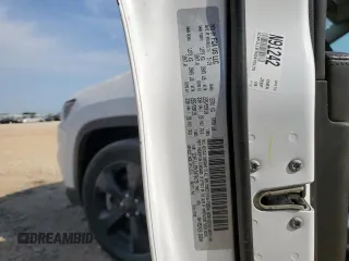 2019 Jeep Cherokee Latitude Plus с VIN 1C4PJLLB7KD470175, выставлен на аукционе Copart как лот 53375935 с пробегом 86 753 миль миль и Чистый • Clean title. История ставок и продаж доступна на DreamBid. Изображение 13.