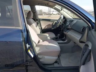 2006 Toyota RAV4 with VIN JTMZD33V066019206, listed as a IAAI auction lot 41770496 with 158,048 mi miles. Bid and sale history available at carsss.com. Image 5.