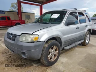 2006 Ford Escape XLT z VIN 1FMYU03106KD36056, wystawiony jako IAAI lot #42806356 z przebiegiem 175 183 mil mil oraz . Historia ofert i sprzedaży dostępna na DreamBid. Obrazek 2.