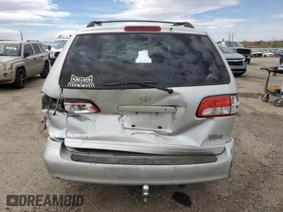 2002 Toyota Sienna LE with VIN 4T3ZF13C62U441843, listed as a Copart auction lot 57084835 with 370,487 mi miles and Clean Title. Bid and sale history available at DreamBid. Image 6.