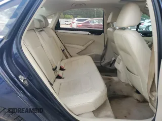 2012 Volkswagen Passat SE z VIN 1VWBP7A31CC058642, wystawiony jako Copart lot #54897785 z przebiegiem 239 304 mil mil oraz Szkoda całkowita • Salvage title. Historia ofert i sprzedaży dostępna na DreamBid. Obrazek 10.