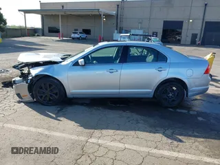 2011 Ford Fusion SE with VIN 3FAHP0HA0BR144927, listed as a IAAI auction lot 41938722 with 138,207 mi miles. Bid and sale history available at carsss.com. Image 15.
