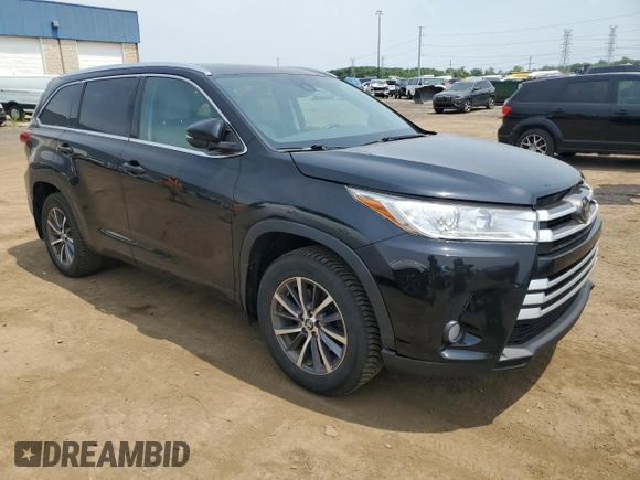 2017 Toyota Highlander XLE with VIN 5TDJZRFH5HS378559, listed as a Copart auction lot 60284395 with 121,915 mi miles and Clean title. Bid and sale history available at DreamBid. Image 4.