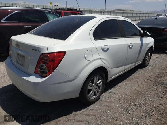 2012 Chevrolet Sonic LS z VIN 1G1JA5SH1C4193900, wystawiony jako Copart lot #59210175 z przebiegiem 92 235 mil mil oraz Szkoda całkowita • Salvage title. Historia ofert i sprzedaży dostępna na DreamBid. Obrazek 3.