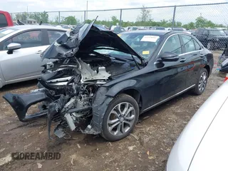 2017 Mercedes-Benz C 300 z VIN 55SWF4KB2HU204406, wystawiony jako IAAI lot #42219682 z przebiegiem 138 399 mil mil oraz . Historia ofert i sprzedaży dostępna na DreamBid. Obrazek 17.