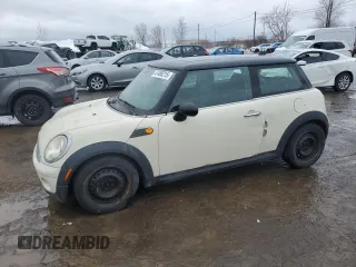 2009 MINI Cooper Hardtop with VIN WMWMF33599TU75504, listed as a Copart auction lot 47488215 with 275,606 mi miles and Salvage Title. Bid and sale history available at carsss.com. Image 1.