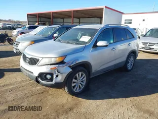 2011 Kia Sorento LX with VIN 5XYKTDA2XBG066656, listed as a IAAI auction lot 41624350 with 166,330 mi miles. Bid and sale history available at carsss.com. Image 2.