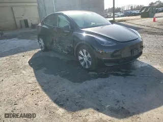 2023 Tesla Model Y Long Range with VIN 7SAYGDEE0PF635549, listed as a Copart auction lot 48263145 with 18,449 mi miles and Salvage Title. Bid and sale history available at carsss.com. Image 10.
