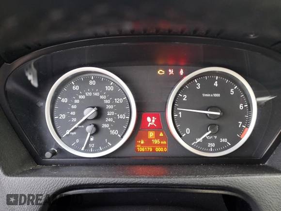 2013 BMW X6 xDrive50i z VIN 5UXFG8C52DL591043, wystawiony jako Copart lot #85150504 z przebiegiem 106 179 mil mil oraz Szkoda całkowita • Salvage title. Historia ofert i sprzedaży dostępna na DreamBid. Obrazek 9.