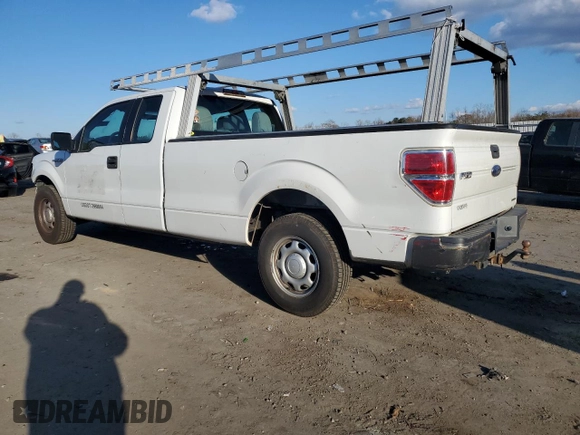 2012 Ford F-150 XL w/HD Payload Pkg with VIN 1FTVX1CF7CKD53156, listed as a Copart auction lot 82223504 with 468,475 mi miles and Clean Title. Bid and sale history available at carsss.com. Image 2.