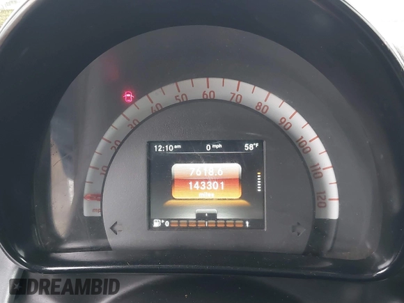 2016 Smart fortwo Passion with VIN WMEFJ5DA9GK046904, listed as a IAAI auction lot 41730029 with 143,301 mi miles and . Bid and sale history available at DreamBid. Image 7.