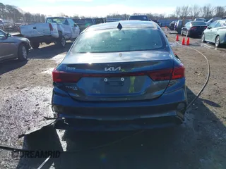 2022 Kia Forte LXS z VIN 3KPF24AD8NE441659, wystawiony jako IAAI lot #38457887 z przebiegiem 63 884 mil mil oraz . Historia ofert i sprzedaży dostępna na DreamBid. Obrazek 15.