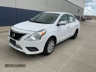 2019 Nissan Versa SV z VIN 3N1CN7AP4KL853965, wystawiony jako Copart lot #56391665 z przebiegiem 118 394 mil mil oraz Czysty tytuł • Clean title. Historia ofert i sprzedaży dostępna na DreamBid. Obrazek 2.