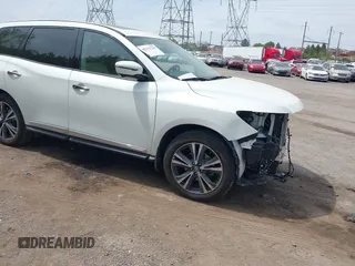 2020 Nissan Pathfinder Platinum z VIN 5N1DR2DM0LC649246, wystawiony jako IAAI lot #42132744 z przebiegiem 46 063 mil mil oraz . Historia ofert i sprzedaży dostępna na DreamBid. Obrazek 1.