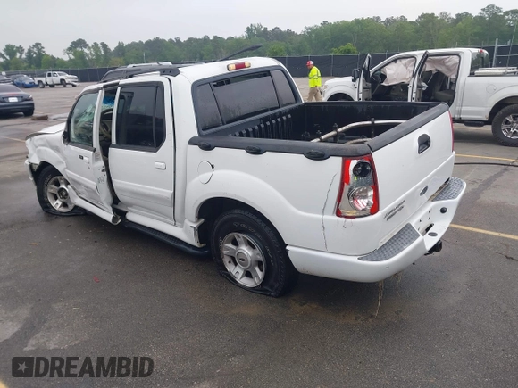 2004 Ford Explorer Sport Trac XLS z VIN 1FMZU67K64UB35063, wystawiony jako IAAI lot #42092229 z przebiegiem 344 554 mil mil oraz . Historia ofert i sprzedaży dostępna na DreamBid. Obrazek 3.