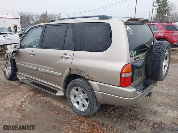 2003 Suzuki XL-7 Touring with VIN JS3TX92V334115616, listed as a IAAI auction lot 40899791 with 154,521 mi miles. Bid and sale history available at carsss.com. Image 3.