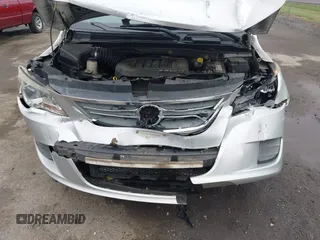 2011 Volkswagen Routan SE z VIN 2V4RW3DGXBR772583, wystawiony jako IAAI lot #42222200 z przebiegiem 213 724 mil mil oraz . Historia ofert i sprzedaży dostępna na DreamBid. Obrazek 6.