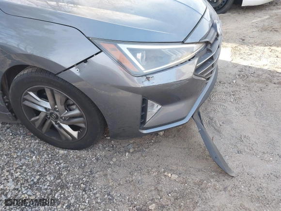 2019 Hyundai Elantra SEL with VIN KMHD84LF2KU823697, listed as a IAAI auction lot 41703684 with 94,852 mi miles. Bid and sale history available at carsss.com. Image 17.