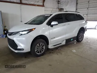 2023 Toyota Sienna XLE with VIN 5TDJRKECXPS144896, listed as a Copart auction lot 62454675 with 52,498 mi miles and Salvage title. Bid and sale history available at DreamBid. Image 1.