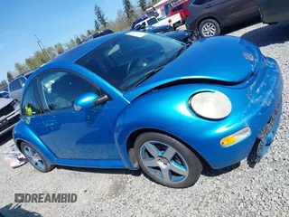 2004 Volkswagen New Beetle Coupe Satellite Blue with VIN 3VWGK31C14M420613, listed as a IAAI auction lot 42046048 with 117,274 mi miles. Bid and sale history available at carsss.com. Image 13.