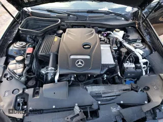 2020 Mercedes-Benz SLC 300 z VIN W1KPK3JA7LF171157, wystawiony jako Copart lot #83157894 z przebiegiem Nie podano mil oraz Szkody całkowita. Historia ofert i sprzedaży dostępna na DreamBid. Obrazek 11.