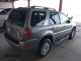 2007 Mercury Mariner Convenience with VIN 4M2YU80ZX7KJ02239, listed as a IAAI auction lot 41623532 with 231,629 mi miles and . Bid and sale history available at DreamBid. Image 4.