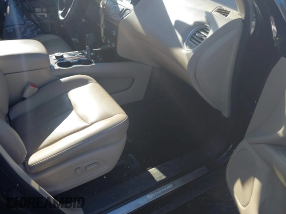2020 Nissan Pathfinder Platinum with VIN 5N1DR2DM5LC638355, listed as a IAAI auction lot 41501559 with 32,612 mi miles. Bid and sale history available at carsss.com. Image 5.