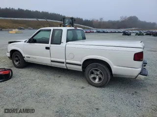 1999 Chevrolet S-10 LS with VIN 1GCCS19X3XK236086, listed as a Copart auction lot 79175574 with 181,975 mi miles and Salvage Title. Bid and sale history available at carsss.com. Image 2.