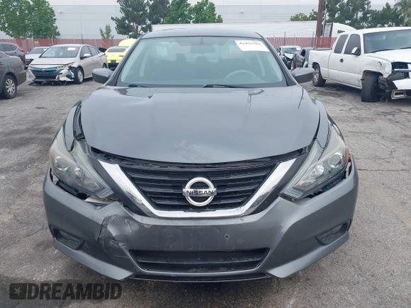 2017 Nissan Altima SL z VIN 1N4AL3AP2HC498095, wystawiony jako IAAI lot #42453384 z przebiegiem 138 736 mil mil oraz . Historia ofert i sprzedaży dostępna na DreamBid. Obrazek 12.