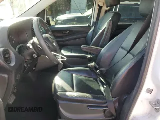 2017 Mercedes-Benz Metris Passenger with VIN WD4PG2EE1H3298469, listed as a Copart auction lot 51941285 with 275,359 mi miles and Salvage Title. Bid and sale history available at DreamBid. Image 7.