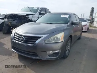 2015 Nissan Altima SV z VIN 1N4AL3AP7FC286578, wystawiony jako IAAI lot #41685407 z przebiegiem 218 606 mil mil oraz . Historia ofert i sprzedaży dostępna na DreamBid. Obrazek 2.