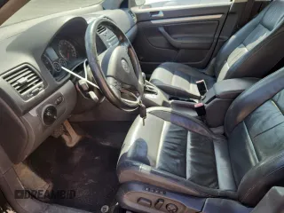 2006 Volkswagen Jetta 1.9L TDI z VIN 3VWDT71K46M043065, wystawiony jako Copart lot #62080885 z przebiegiem 279 917 mil mil oraz Nie do naprawy • Non repairable. Historia ofert i sprzedaży dostępna na DreamBid. Obrazek 7.
