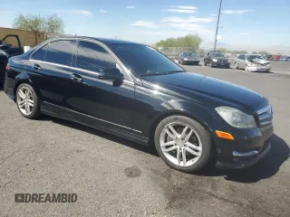 2013 Mercedes-Benz C 250 Sport с VIN WDDGF4HB9DA742932, выставлен на аукционе Copart как лот 63930105 с пробегом 177 550 миль миль и Чистый • Clean title. История ставок и продаж доступна на DreamBid. Изображение 4.