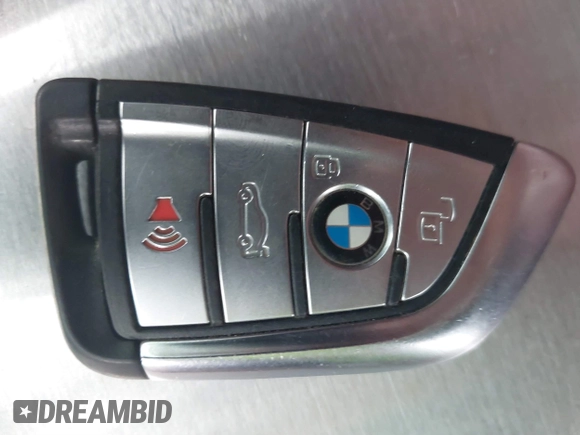 2021 BMW X6 M50i z VIN 5UXCY8C01M9E51506, wystawiony jako IAAI lot #41538726 z przebiegiem Nie podano mil oraz . Historia ofert i sprzedaży dostępna na DreamBid. Obrazek 11.
