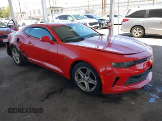 2017 Chevrolet Camaro 1LT z VIN 1G1FB1RS4H0135663, wystawiony jako IAAI lot #42397114 z przebiegiem 169 868 mil mil oraz . Historia ofert i sprzedaży dostępna na DreamBid. Obrazek 1.