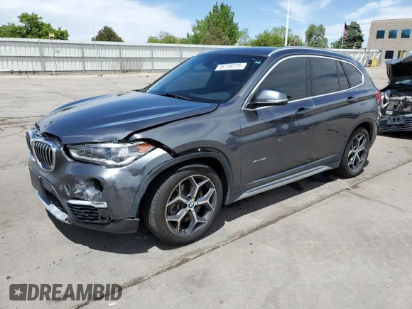 2016 BMW X1 xDrive28i z VIN WBXHT3C34GP883767, wystawiony jako Copart lot #56708375 z przebiegiem 96 285 mil mil oraz Szkoda całkowita • Salvage title. Historia ofert i sprzedaży dostępna na DreamBid. Obrazek 1.