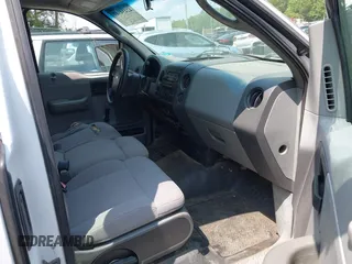 2006 Ford F-150 XL с VIN 1FTRF12286NB41288, выставлен на аукционе IAAI как лот 42434317 с пробегом 176 892 миль миль и . История ставок и продаж доступна на DreamBid. Изображение 5.