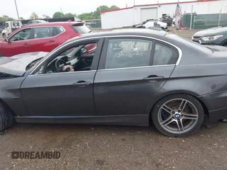 2008 BMW 3 Series 335i z VIN WBAVB73508PA66373, wystawiony jako IAAI lot #42307099 z przebiegiem 121 291 mil mil oraz . Historia ofert i sprzedaży dostępna na DreamBid. Obrazek 15.