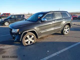 2012 Jeep Grand Cherokee Limited with VIN 1C4RJFBG2CC332218, listed as a IAAI auction lot 41029135 with 198,675 mi miles. Bid and sale history available at carsss.com. Image 18.